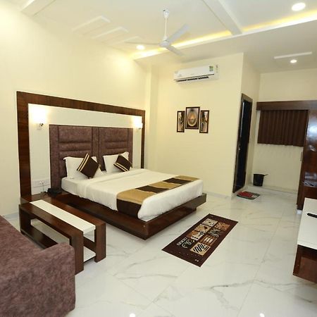 Hotel Villa Inn Ананд Екстер'єр фото