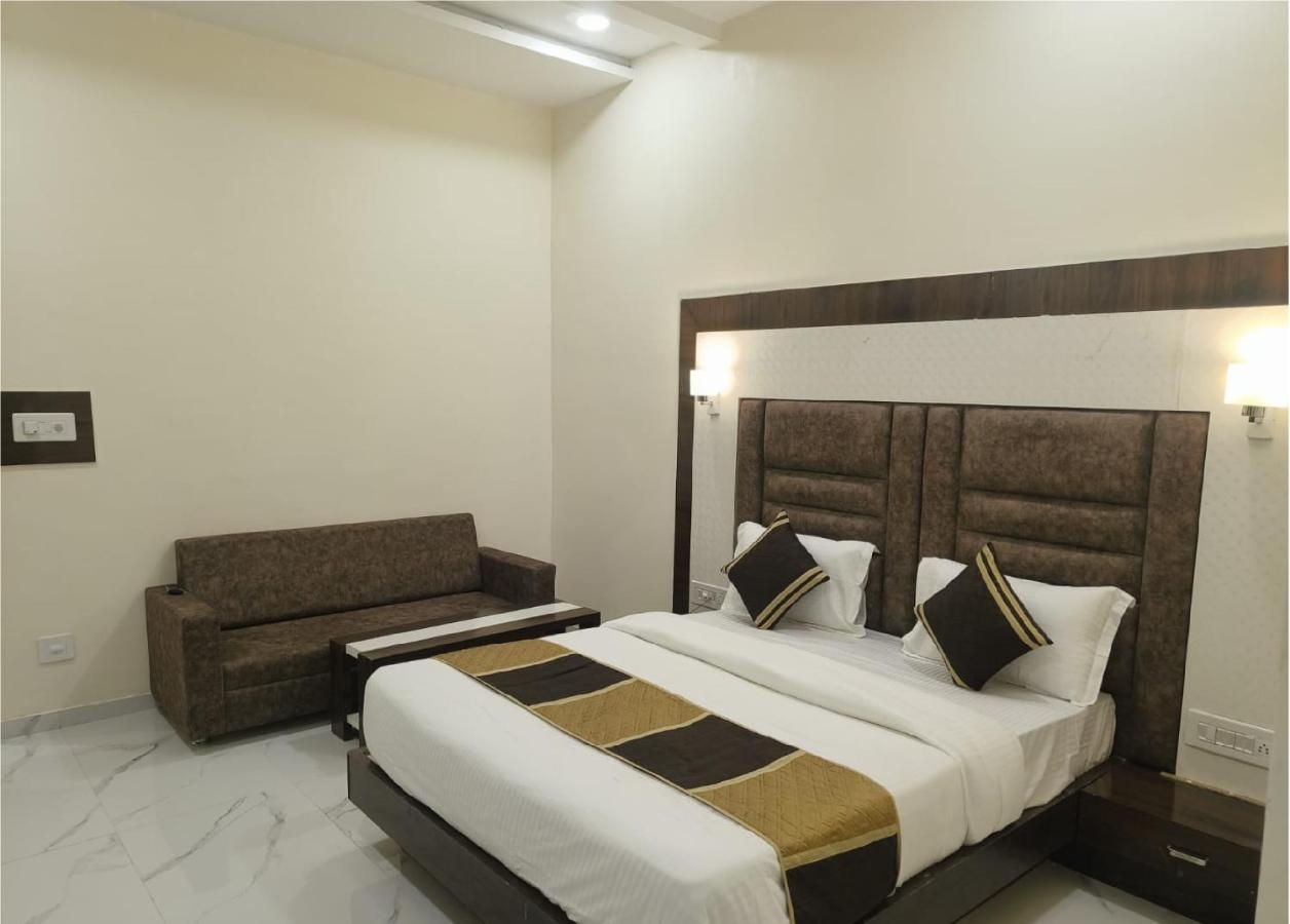 Hotel Villa Inn Ананд Екстер'єр фото